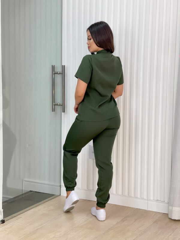 Scrubs Bia Alfaiataria Verde Musgo - Image 3