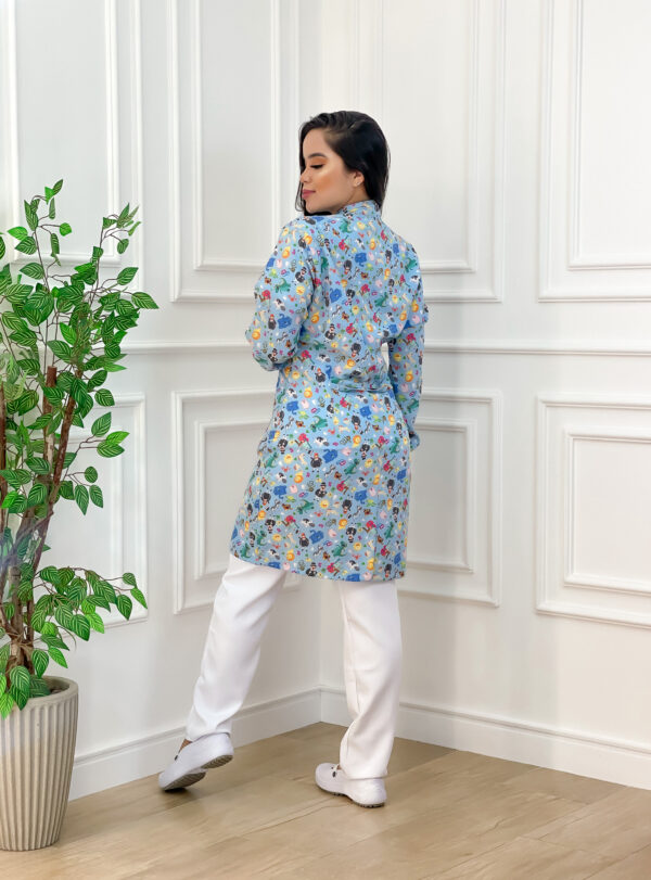 Jaleco Estampado Mundo Bita - Image 3