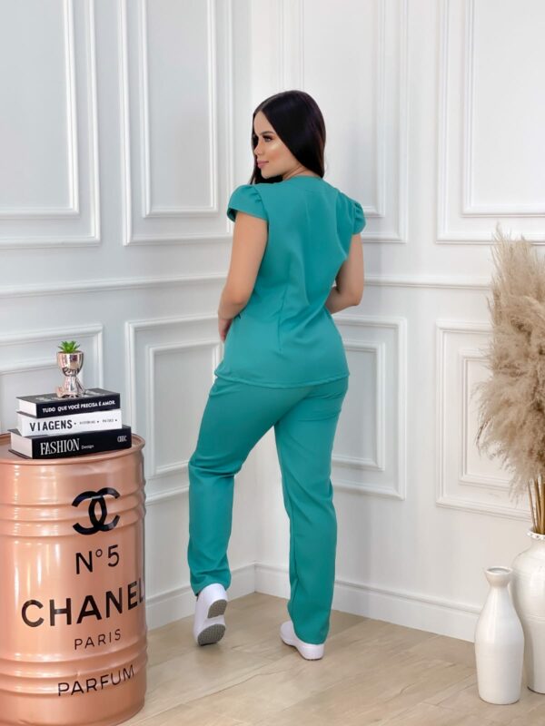 Scrubs Isa Gabardine Verde - Image 2
