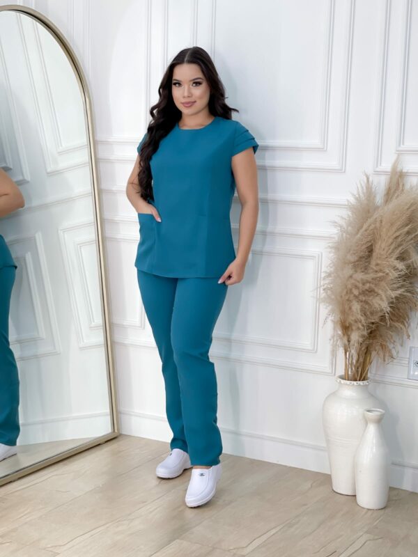 Scrubs Bianca Alfaiataria Petróleo - Image 2