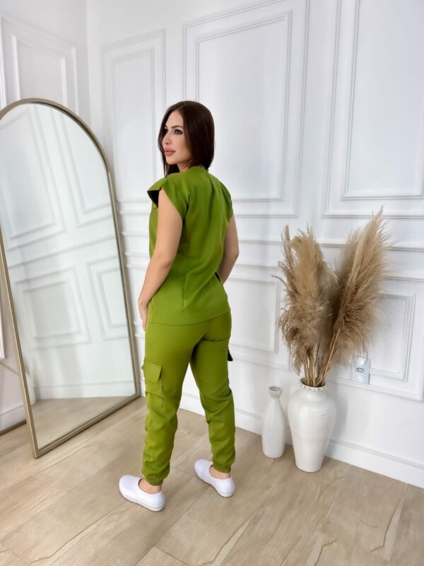 Scrubs Clara Alfaiataria Verde Oliva - Imagem 2