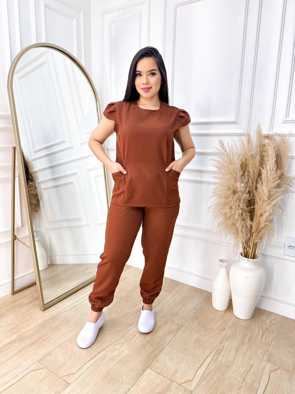 Scrubs Vanessa Alfaiataria Marrom