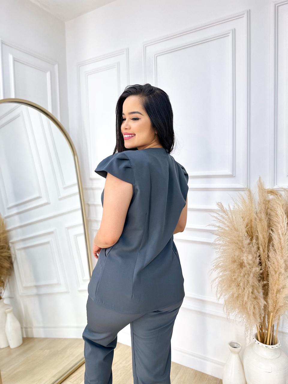 Scrubs Vanessa Alfaiataria Chumbo - Imagem 2