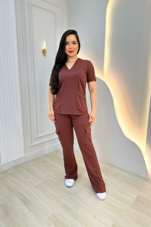 Scrubs Malha Tecnológica Cargo Chocolate